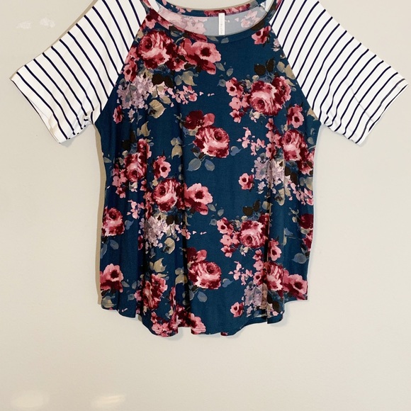 Pink Blush Maternity (1X) Dark Teal and Pink Floral and Stripes Short Sleeve Top - Picture 4 of 8